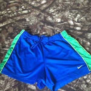 Women’s Nike short size M